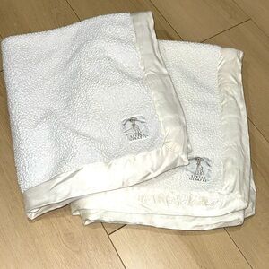 TWO LITTLE GIRAFFE MY FIRST BLANKET WHITE